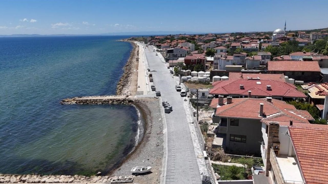 Eriklice sahili yeni yüzüyle vatandaşların hizmetinde