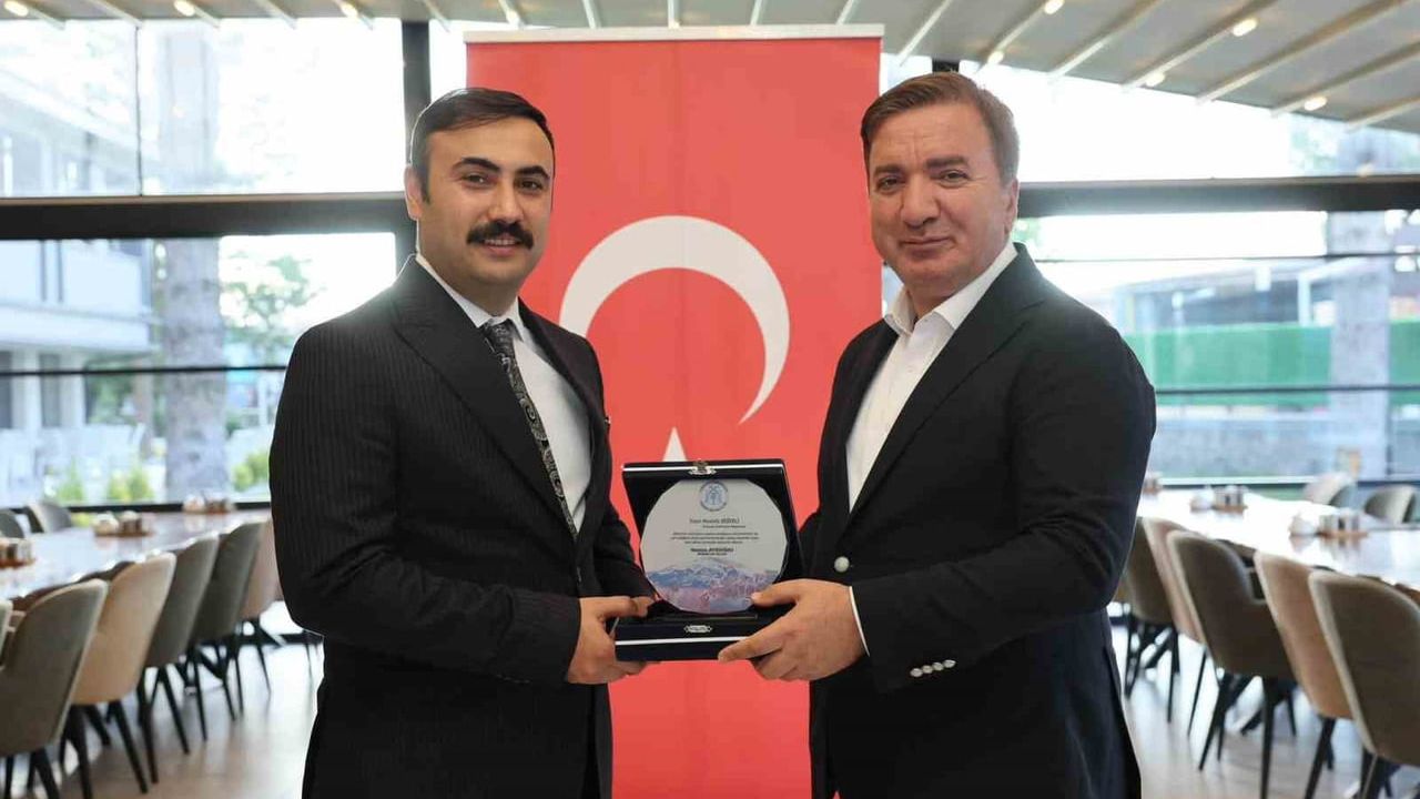 Erzincan cumhuriyet başsavcısı Mustafa Değerli için veda programı düzenlendi