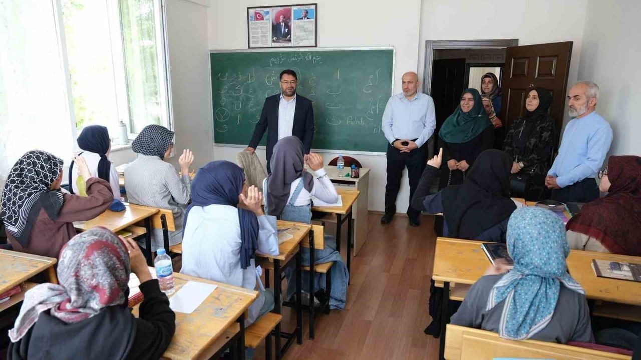 Erzincan'da ilk yatılı yaz Kur'an kursu uygulaması başladı
