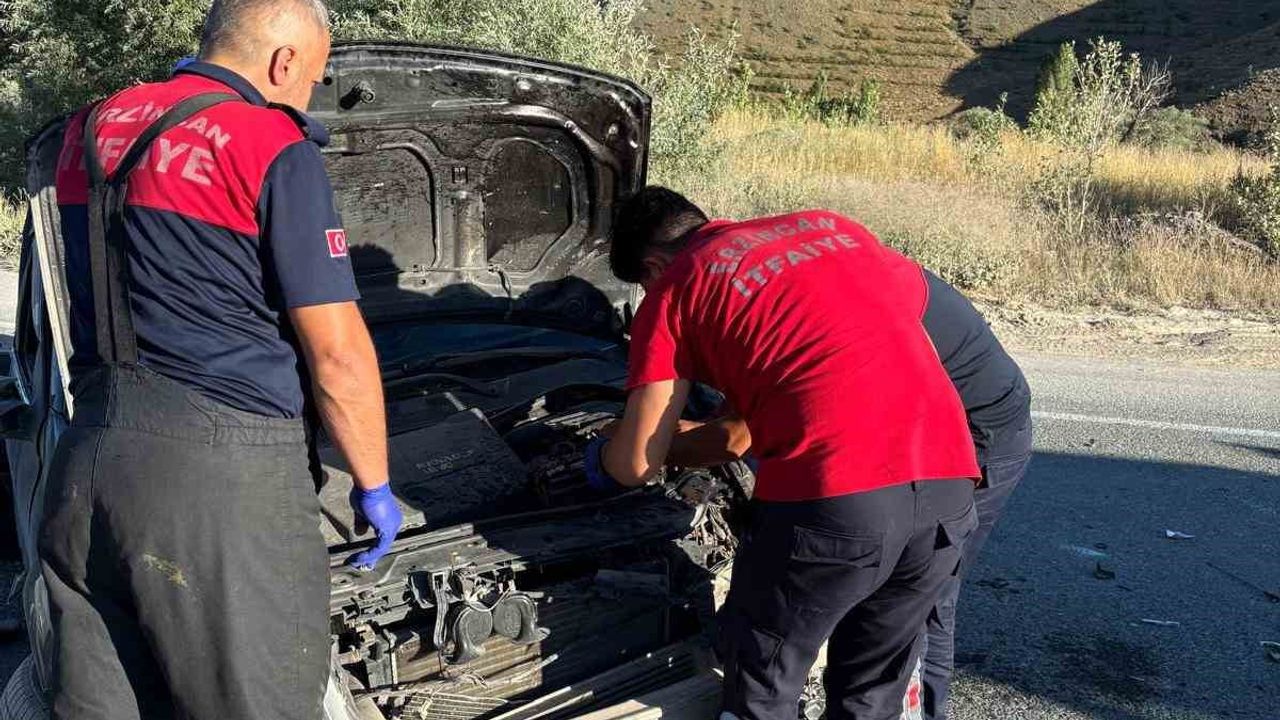 Erzincan'da tek taraflı kaza: araç takla attı, 3 yaralı
