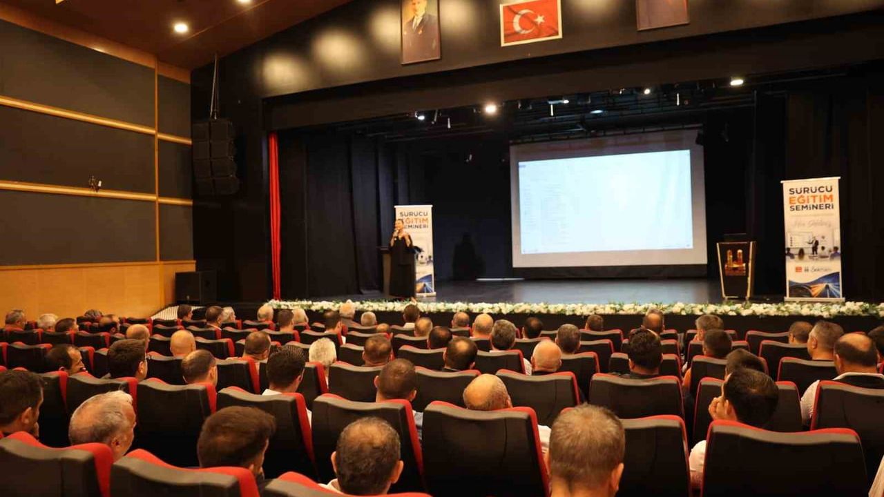 Erzurum Büyükşehir Belediyesi'nden toplu taşıma personeline eğitim