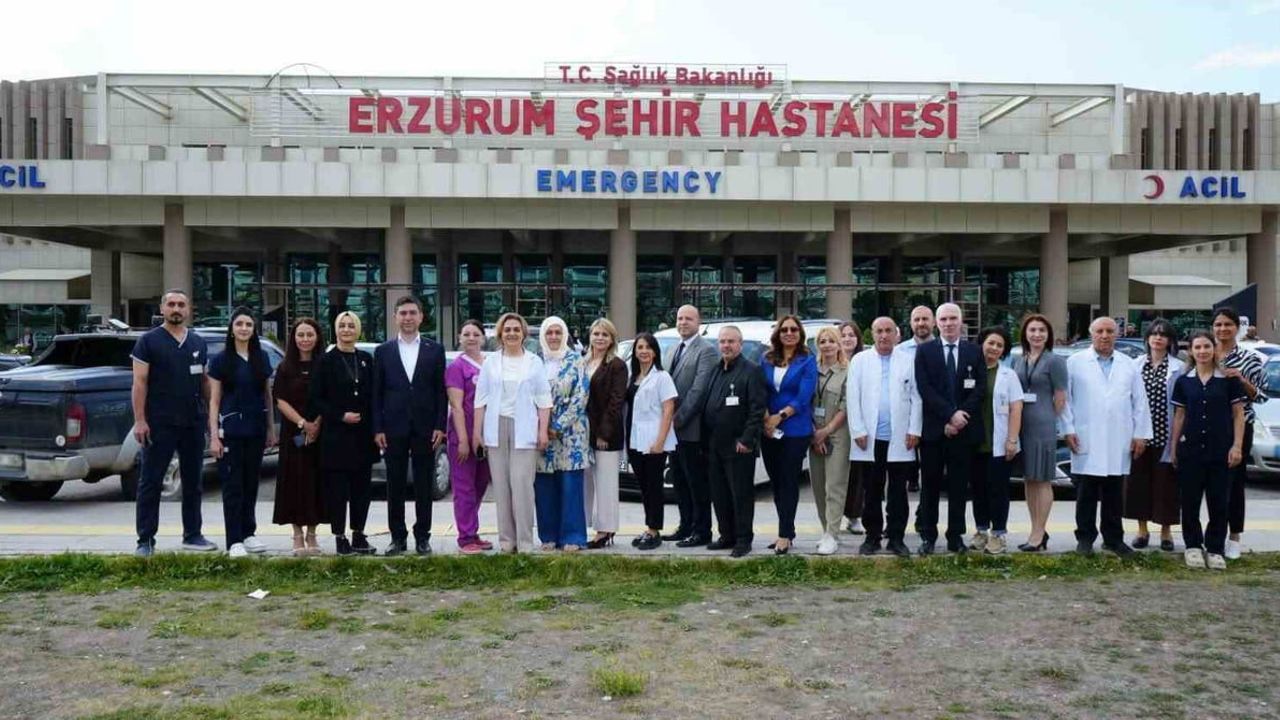 Erzurum'da doğum bakımında kalite yükseliyor: iki ilçe hastanesi anne dostu oldu