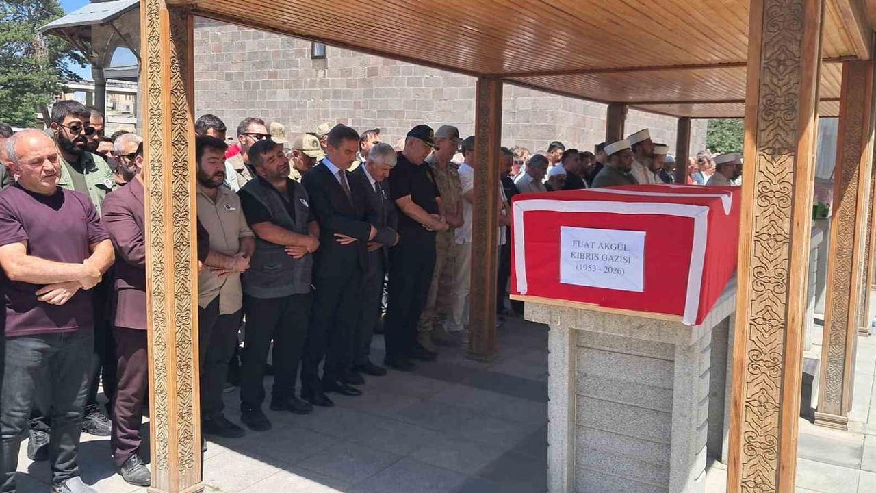 Erzurum'da son görev: Kıbrıs Gazisi Fuat Akgül toprağa verildi
