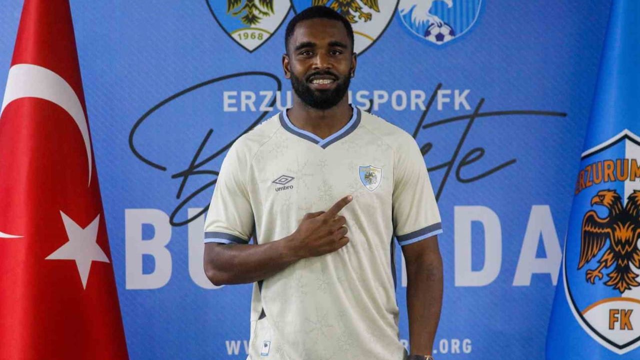 Erzurumspor'a deneyimli kanat oyuncusu: Gyrano Kerk ile üç yıllık imza