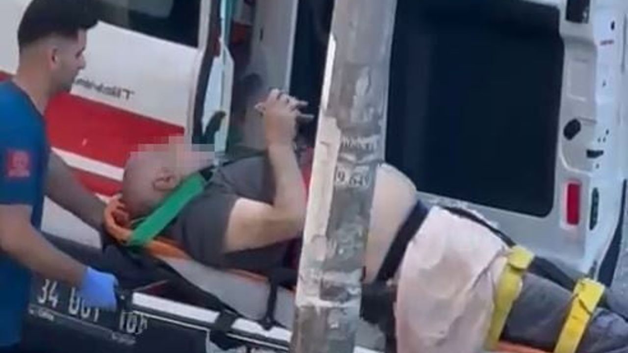 Esenyurt'ta evinden çıkan yaşlı adama silahlı saldırı anları kamerada