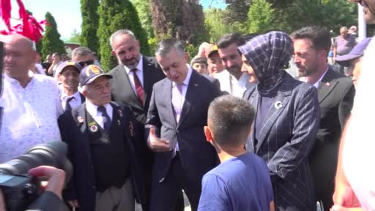 Esenyurt’ta Gümüş Sosyal Tesisi ve Kıbrıs 74 Emekli Evi hizmete açıldı