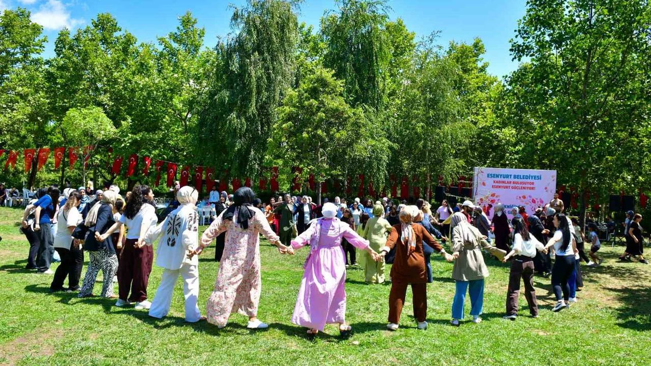 Esenyurtlu kadınlar geleneksel piknikte buluştu