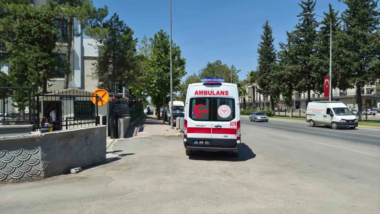 Eskisaray'da Atatürk Bulvarı yakınında yaya çarpması: yaralanan kadın hastaneye kaldırıldı