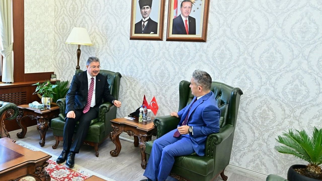 Eskişehir cumhuriyet başsavcılığına atanan Ferhat Deniz, vali Yılmaz’ı ziyaret etti