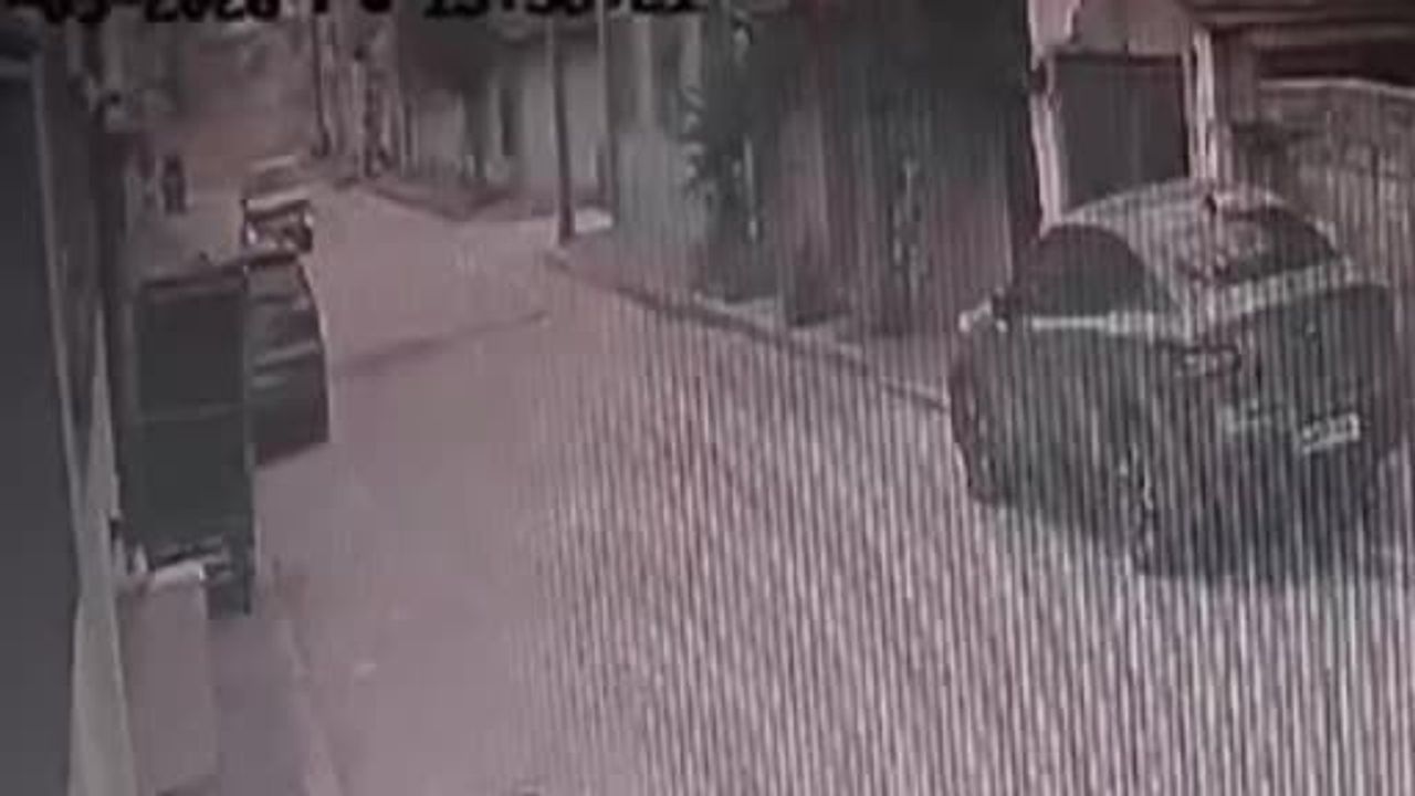 Eskişehir'de 6 yaşındaki çocuk bisikletiyle kavşakta araçla çarpıştı