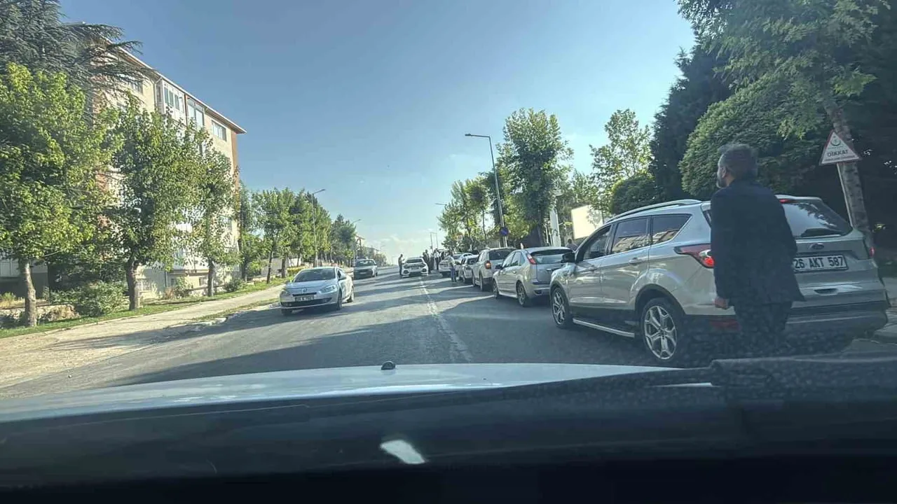 Eskişehir'de düğün konvoyu ambulansların çıkış kapısını kapattı