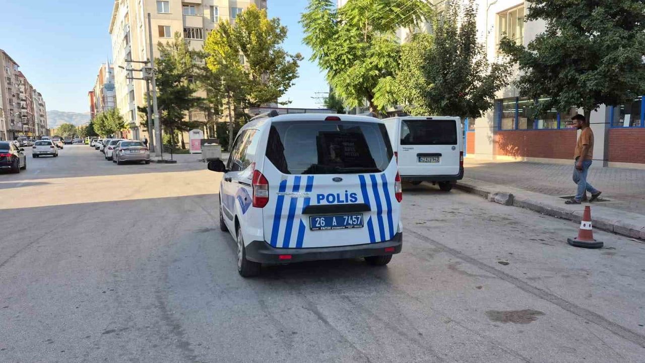 Eskişehir'de eşi tatildeyken evinde ölü bulundu