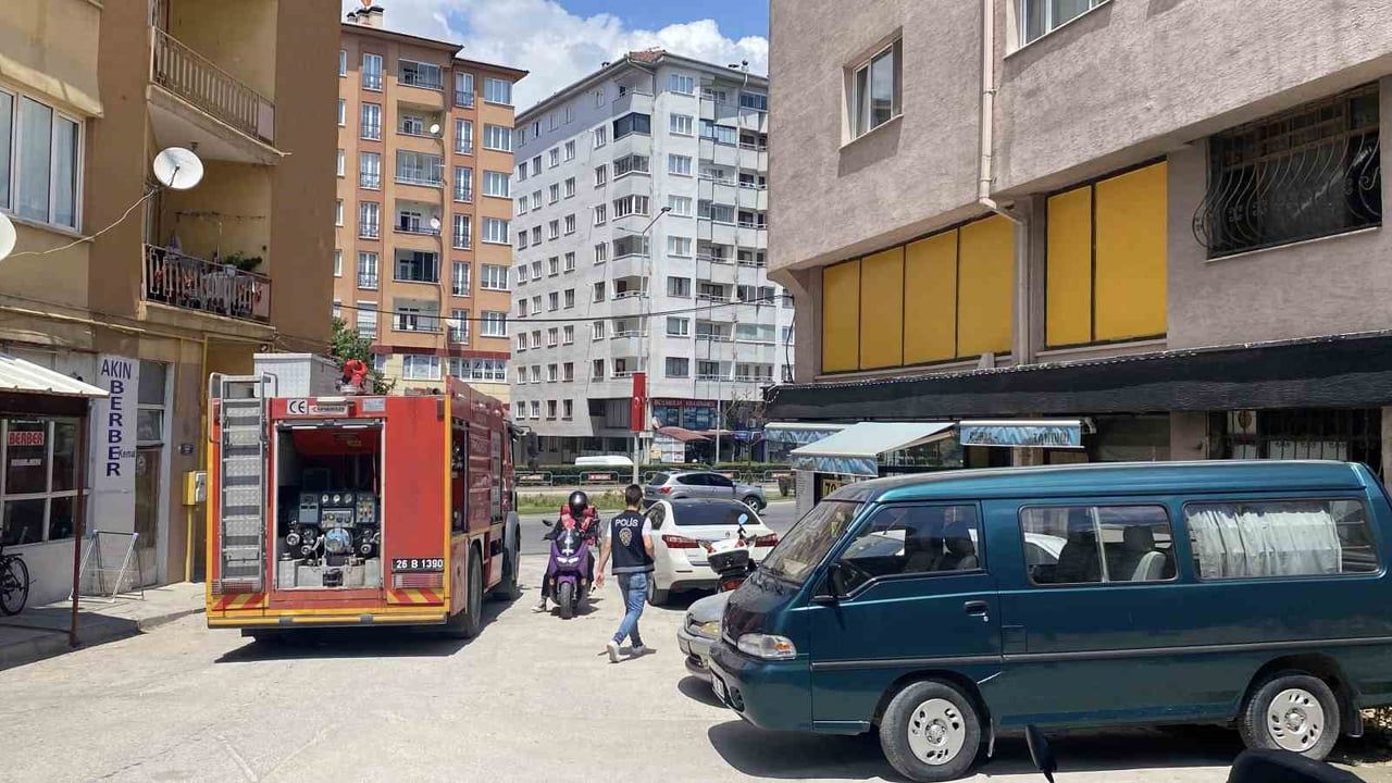 Eskişehir’de fırın bacasında çıkan yangın esnaf tarafından söndürüldü