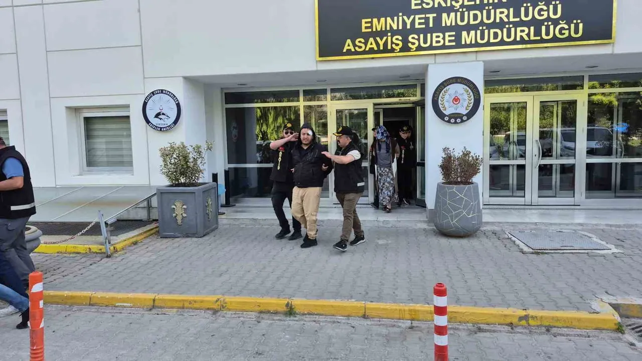 Eskişehir'de polisin de yaralandığı kavga: 18 şüpheli adliyeye sevk edildi