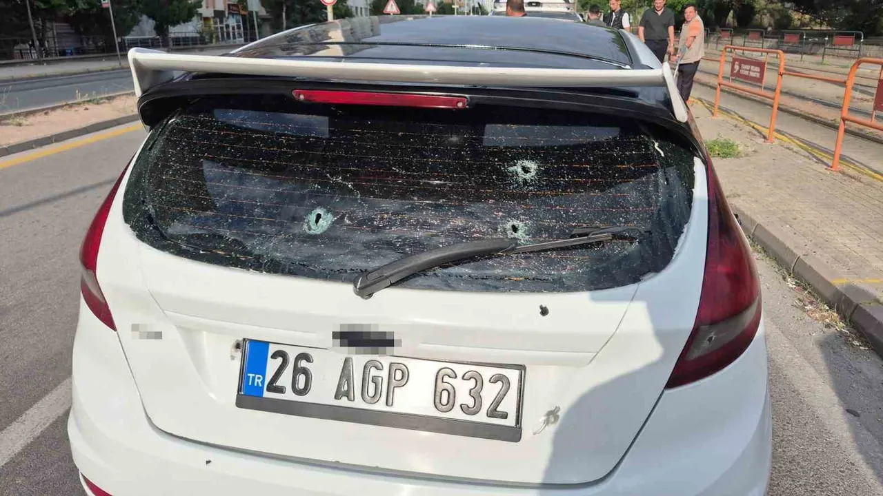 Eskişehir'de trafik kazası: anne ve 4 yaşındaki kızı yaralandı
