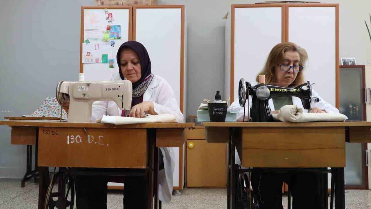 Eskişehir enstitüsünde asırlık kordon tutturma nakışları günümüze uyarlanıyor