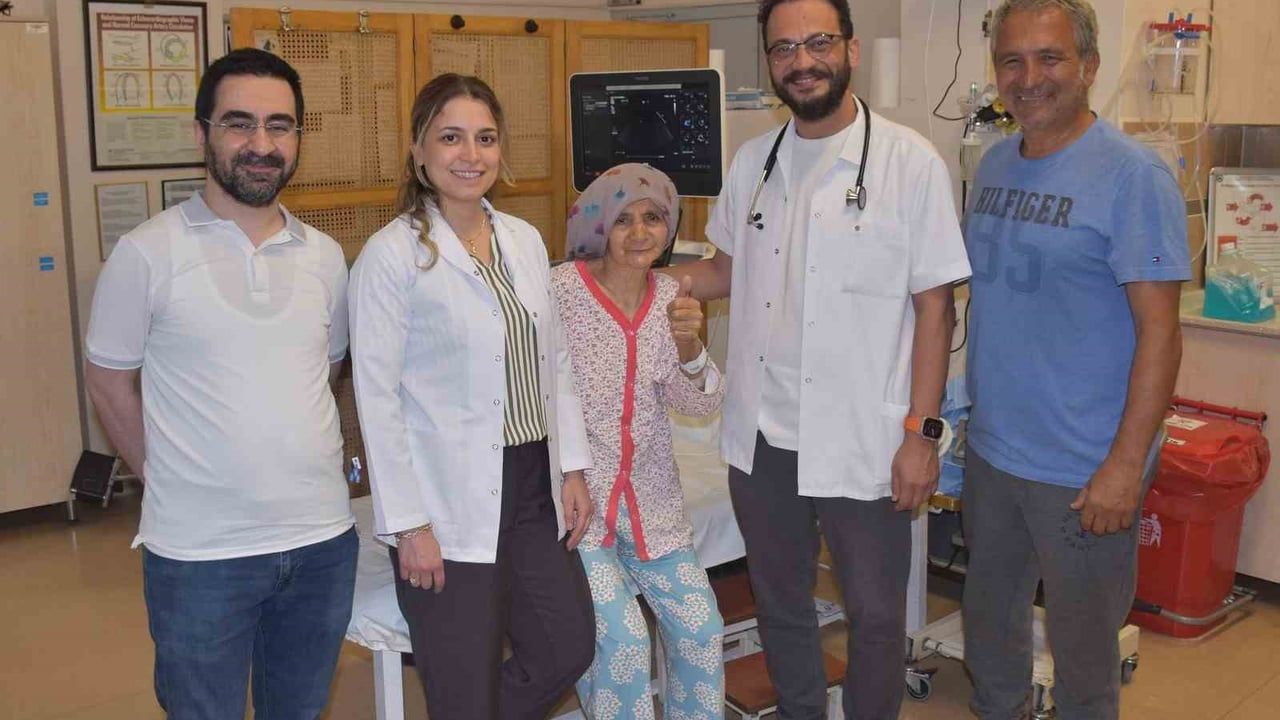 Eskişehir Osmangazi Üniversitesi'nde ameliyatsız triküspit kapak onarımı