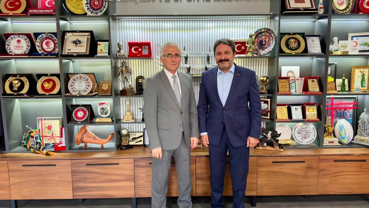 Eskişehir Osmangazi Üniversitesi rektörü Çolak, il müdürü Kalın’ı ziyaret etti