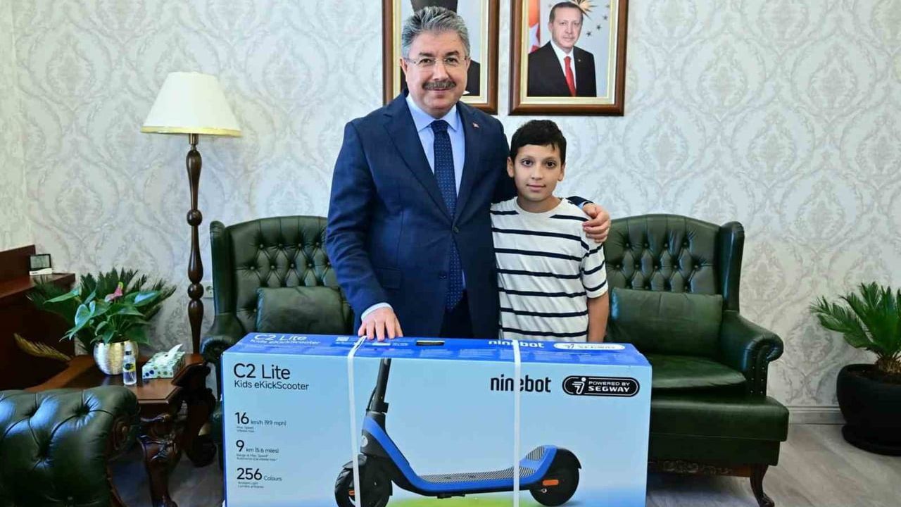 Eskişehir valisi Dr. Erdinç Yılmaz orman şehidinin evladı Batuhan’ın hayalini gerçekleştirdi