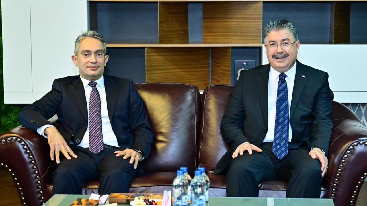 Eskişehir valisi Ferhat Deniz'i ziyaret etti