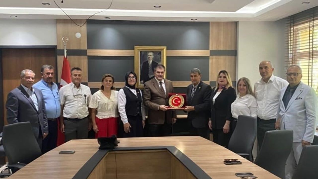 Eskişehirli muhtarlardan kaymakam Ömer Ulu'ya vefalı veda