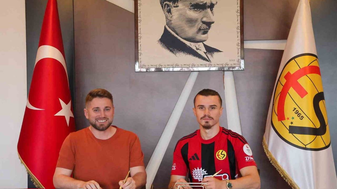 Eskişehirspor sol bek Sarper Çağlar ile anlaştı