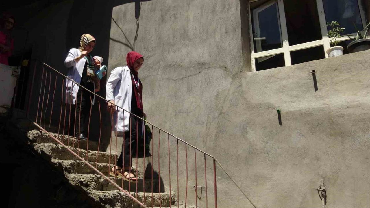 Evde şefkat: Gercüş'te gebelere ve lohusalara kapsamlı sağlık desteği