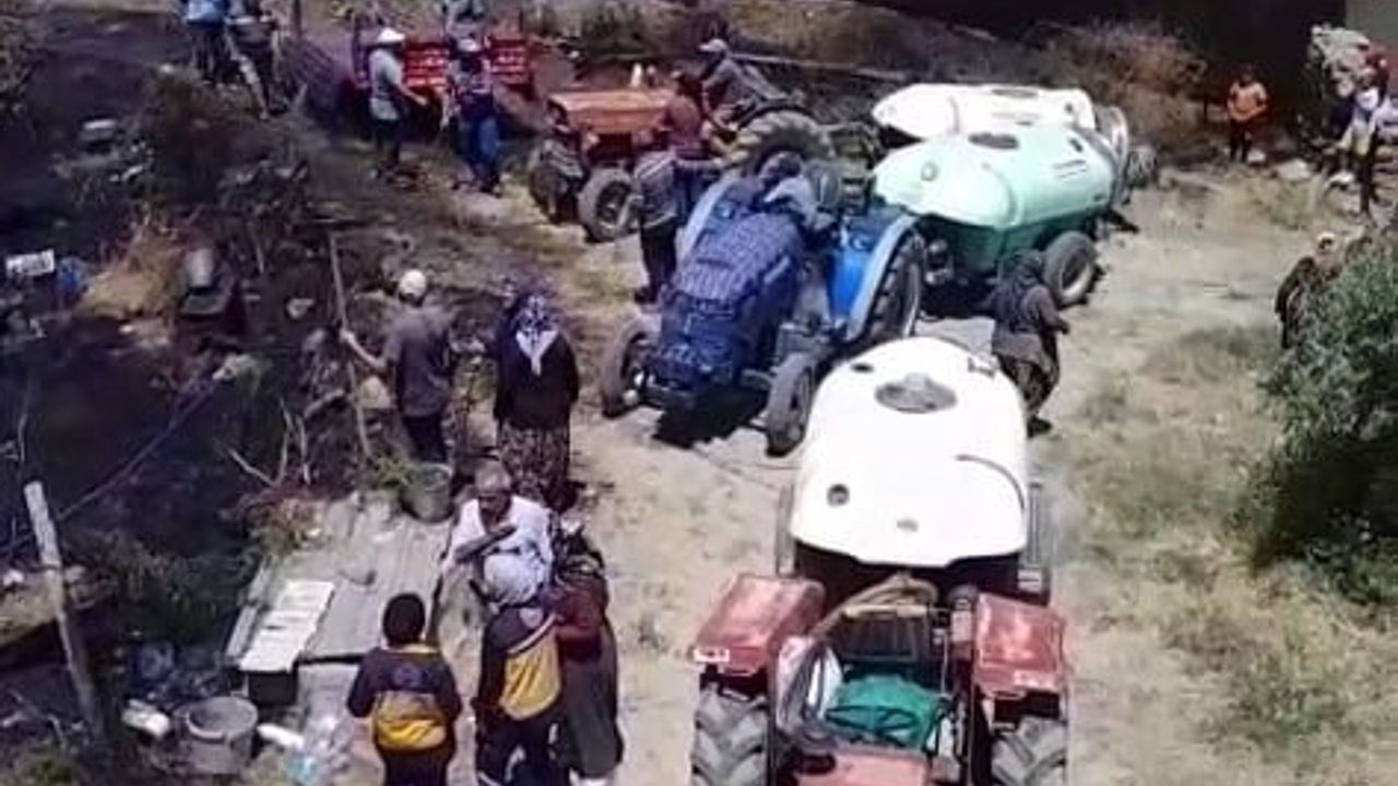 Evin avlusunda çıkan yangın büyümeden söndürüldü