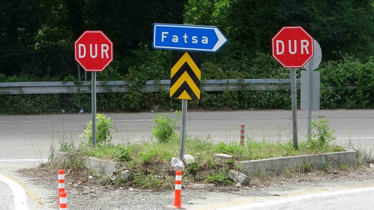 Fatsa'da yön karmaşasını azaltan düzenleme: kavşaktaki tabela sayısı 19 oldu