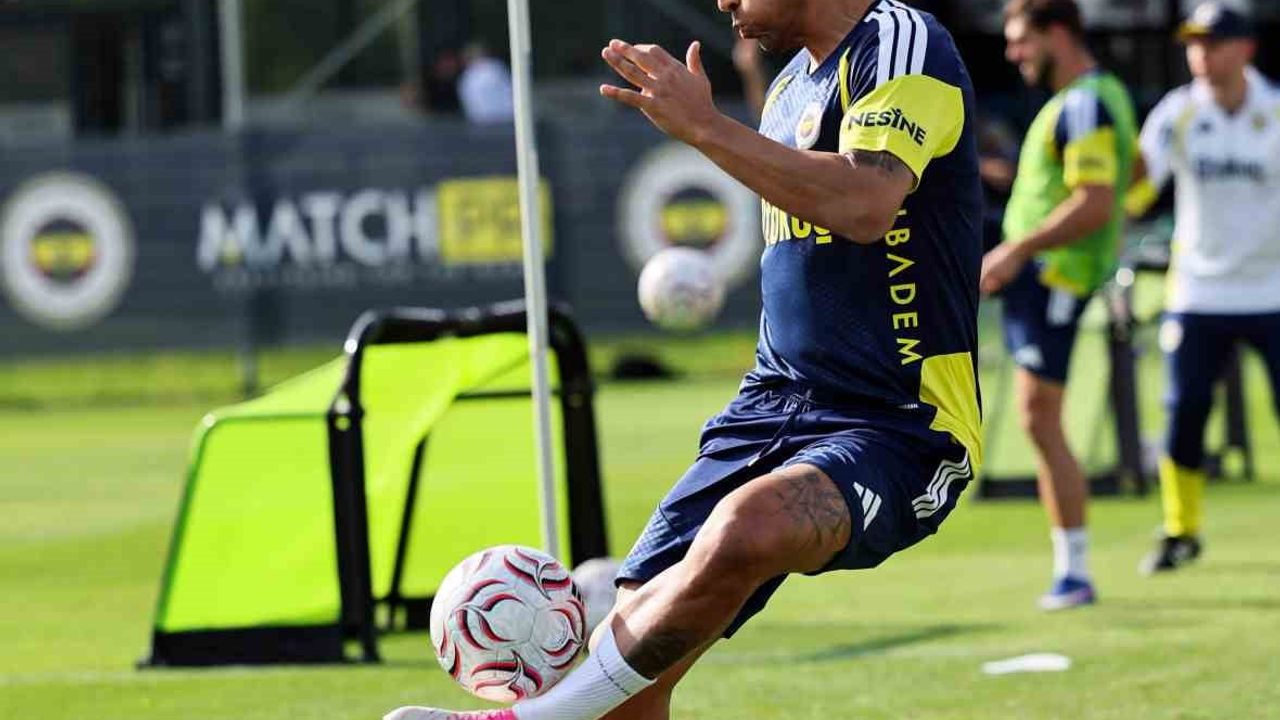 Fenerbahçe Avusturya kampında çift idmanla günü tamamladı