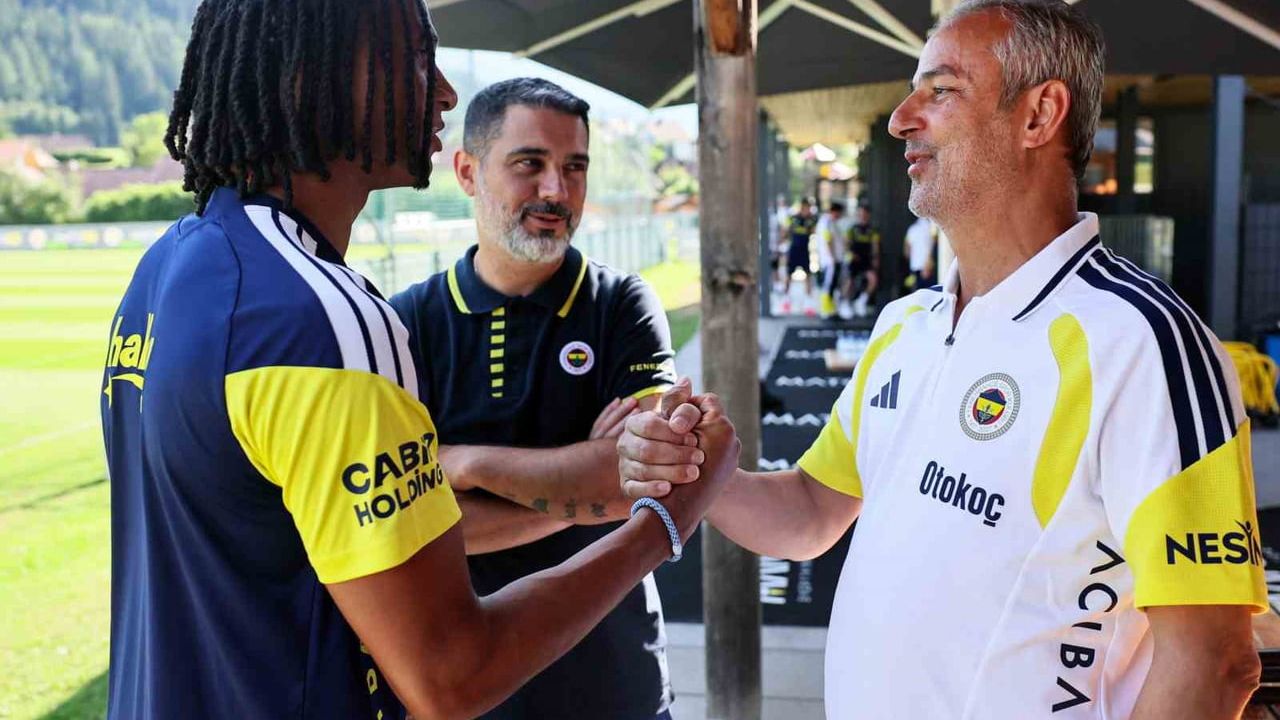 Fenerbahçe'de Nathan Ake kamp çalışmalarına başladı