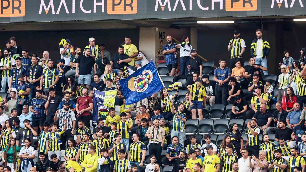 Fenerbahçe ilk hazırlık maçında Admira Wacker'ı 5-0 yendi