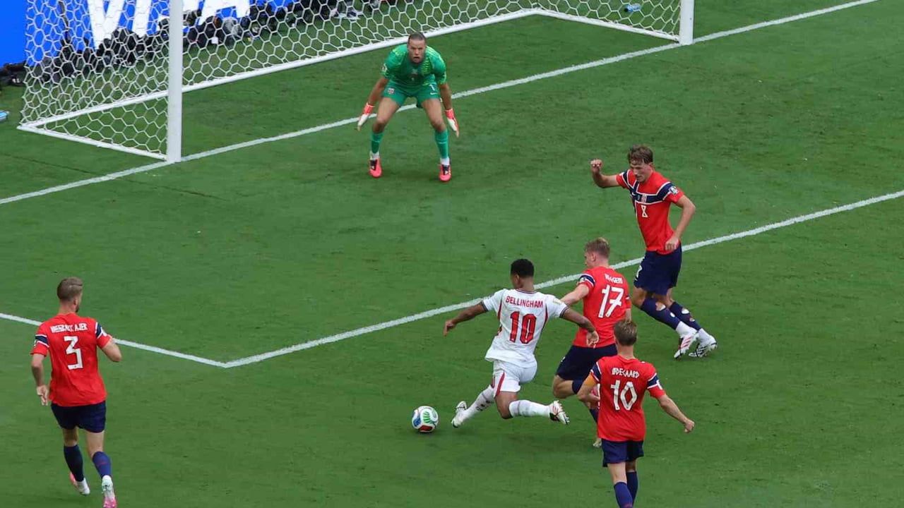 FIFA'dan açıklama: İngiltere'nin golünde kablo temasına dair kanıt bulunamadı
