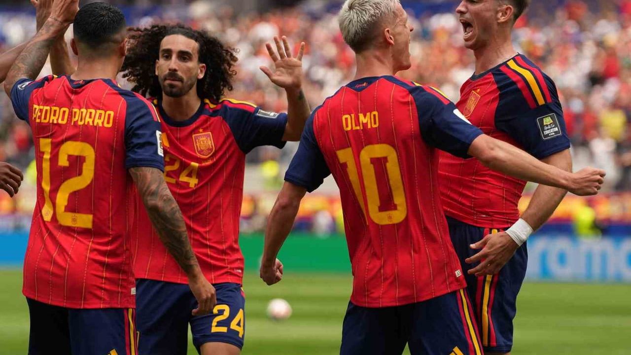 FIFA sıralamasında İspanya zirveye yerleşti, Türkiye 27. sırada
