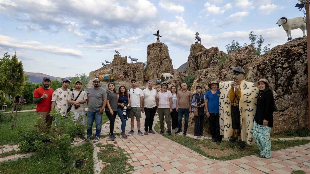 Fotono21, Hakkari'nin etkileyici coğrafyasını fotoğrafladı