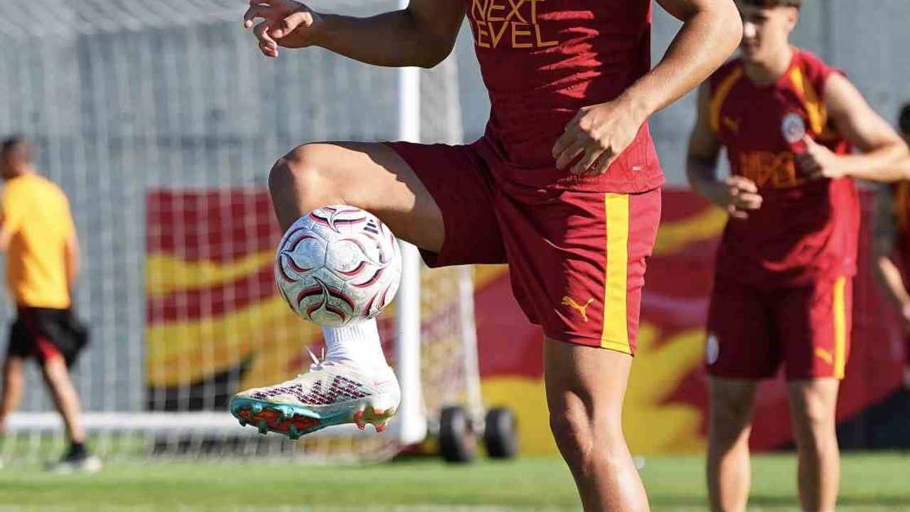 Galatasaray gününü çift antrenmanla tamamladı