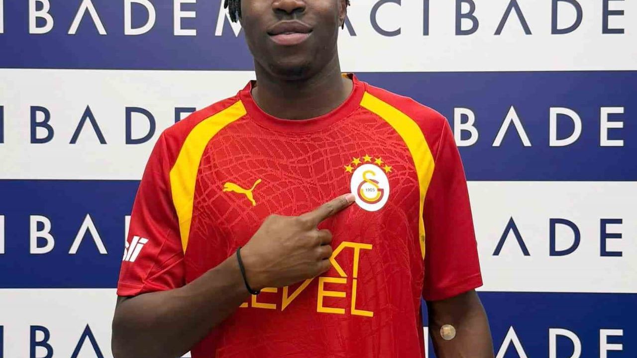Galatasaraylı futbolcular sağlık kontrolünden geçti