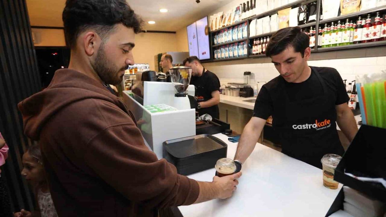 Gastro Kafe Kanal İnegöl şubesini açtı