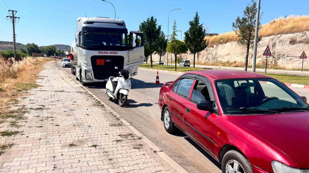 Gaz yüklü tır otomobile çarptı: 1 ağır yaralı