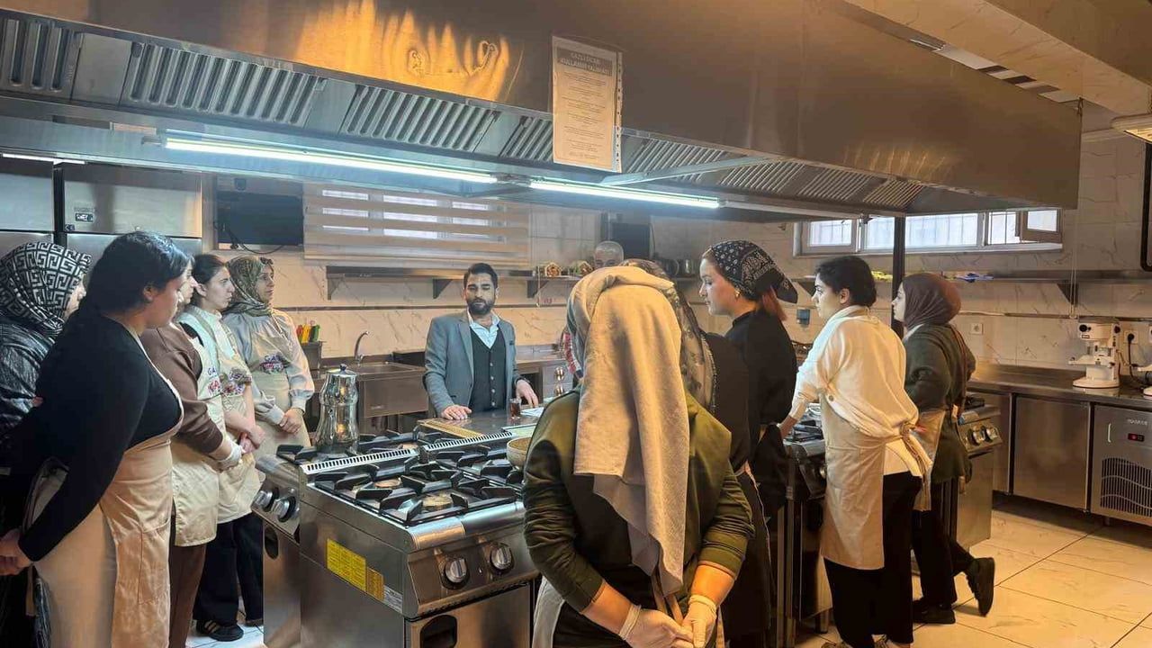 Gaziantep mutfağı geleceğe eğitimle taşınıyor