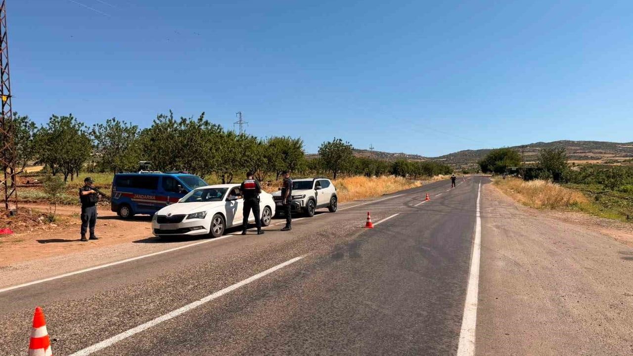 Gaziantep'te 25 aranan şahıs yakalandı