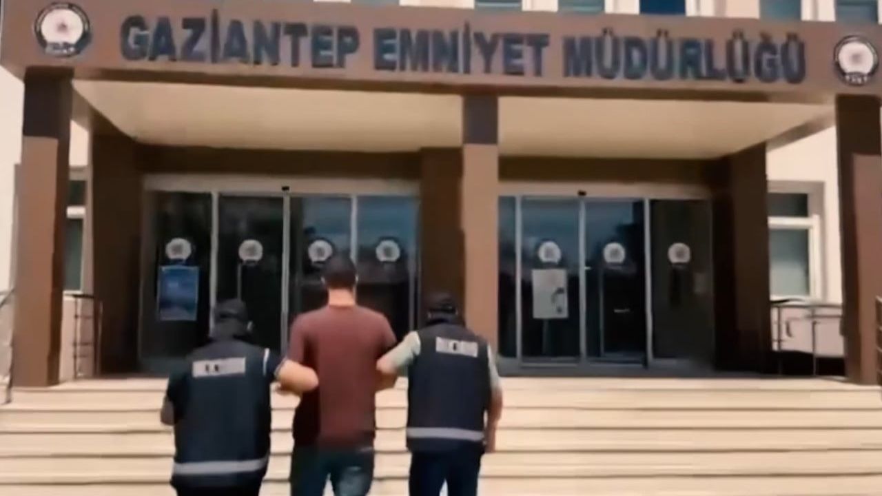 Gaziantep'te 3 ruhsatsız tüfek ve uyuşturucu ele geçirildi, 2 kişi gözaltına alındı
