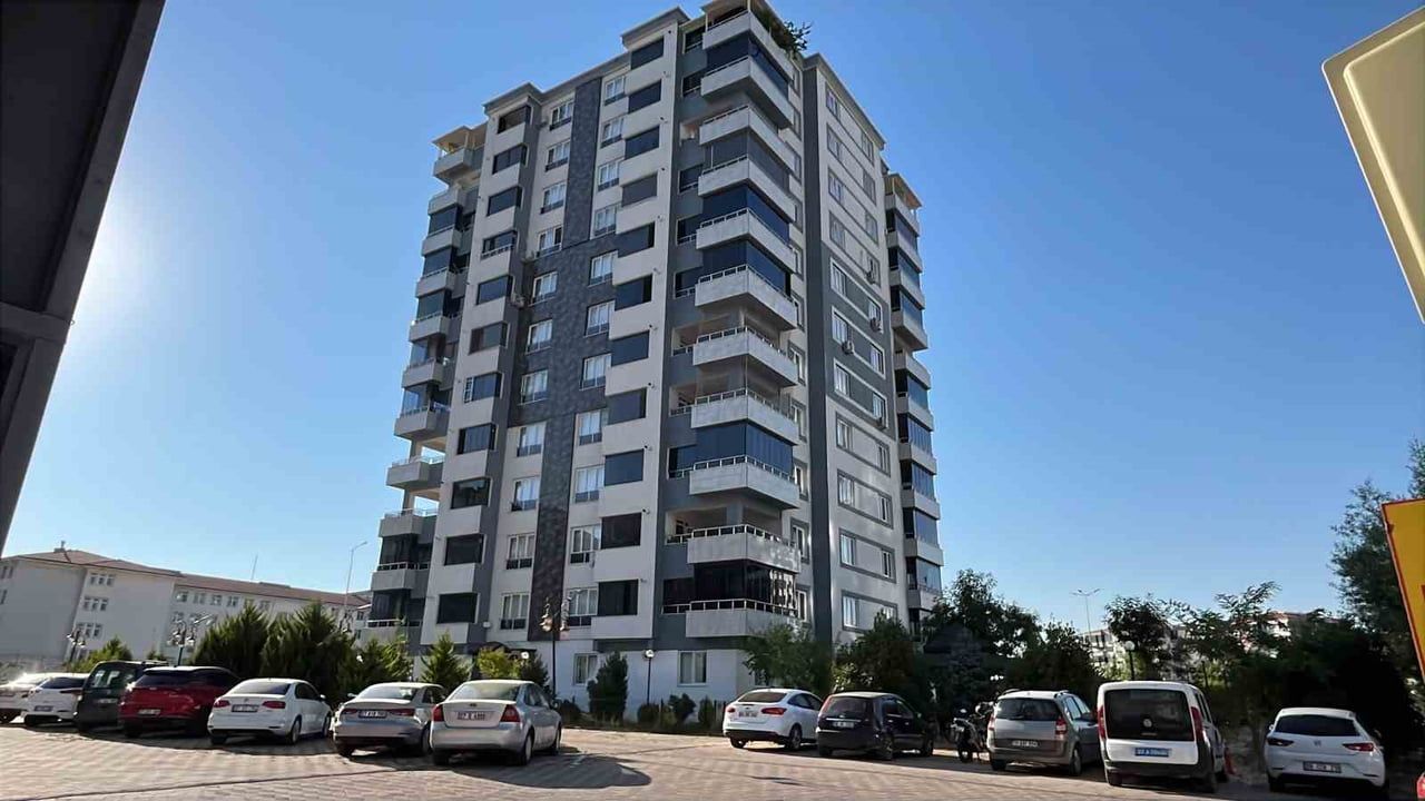 Gaziantep'te asansörde sıkışan 66 yaşındaki kadın hayatını kaybetti