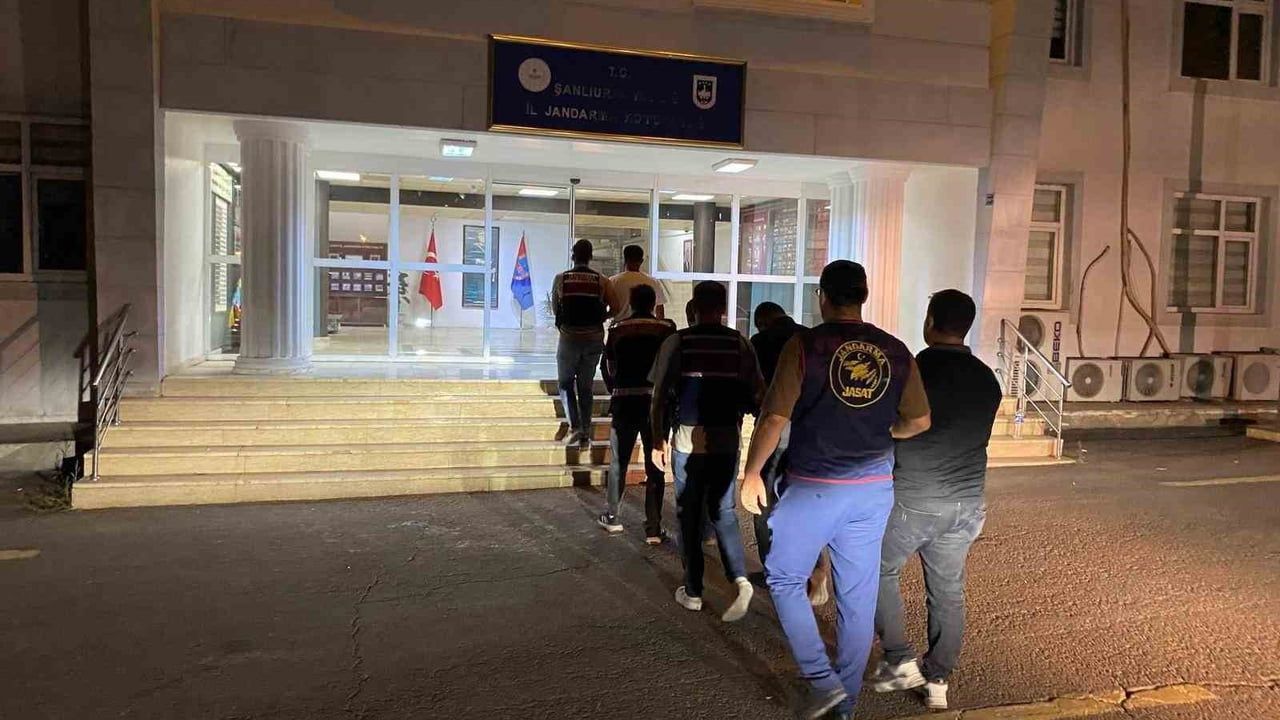 Gaziantep'te kendilerini polis olarak tanıtan dolandırıcılar yakalandı