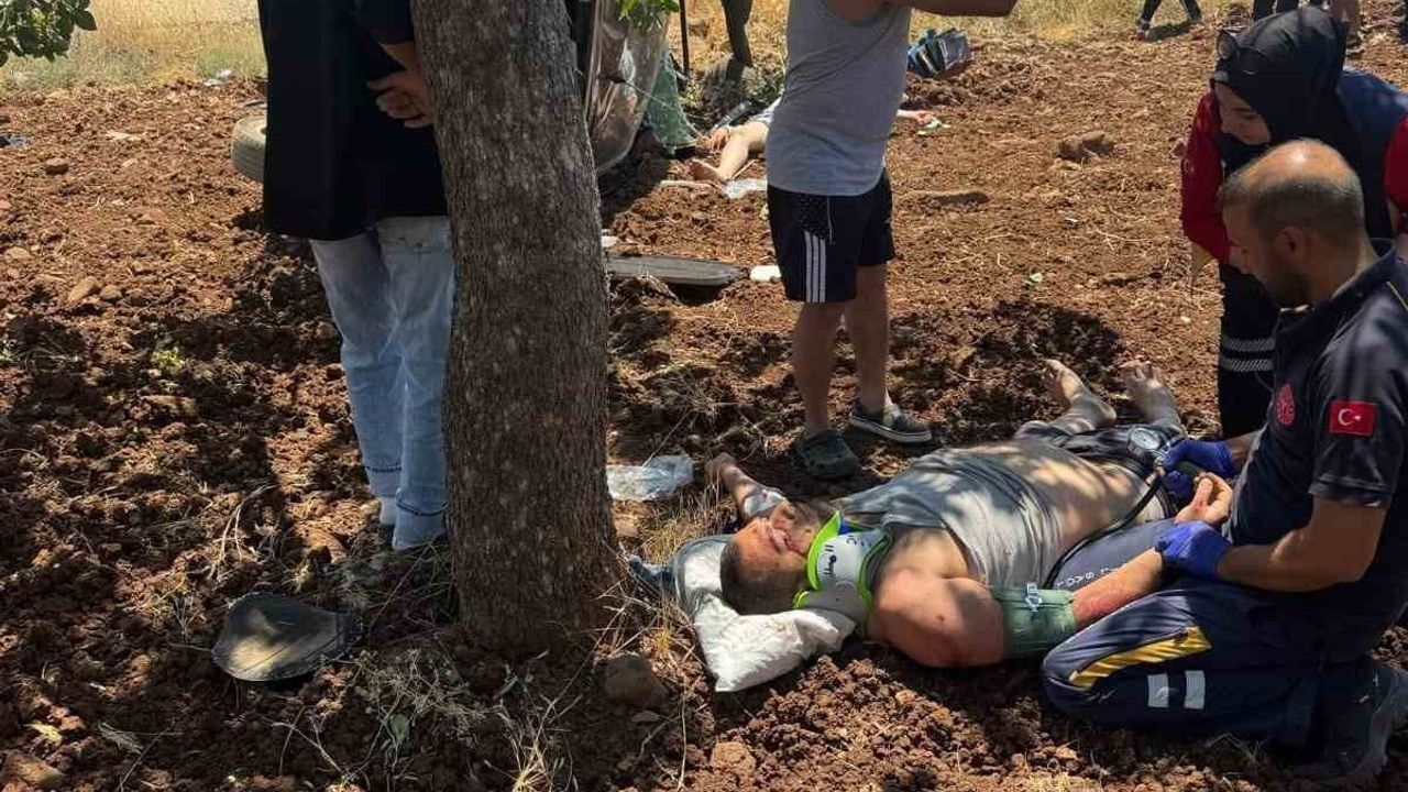 Gaziantep'te otomobil takla attı: 3 kişi yaralandı
