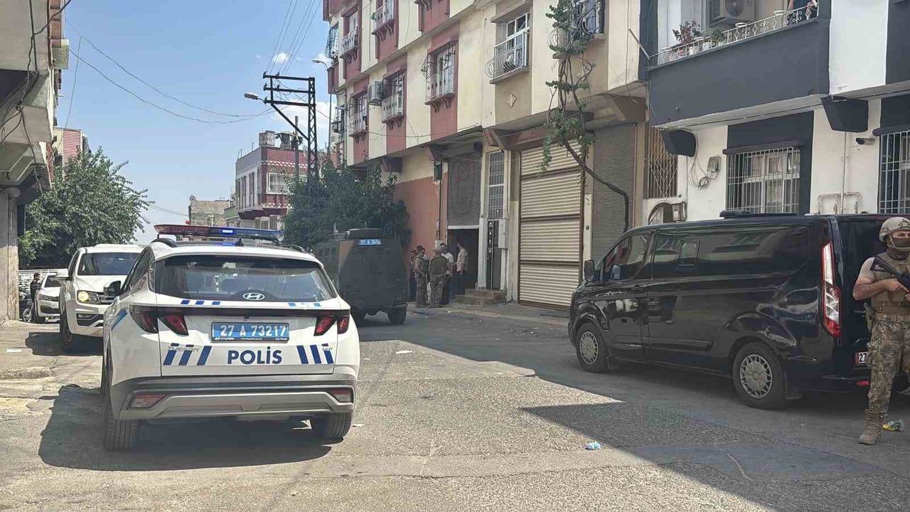 Gaziantep'te özel harekat operasyonuyla yakalanan şahıs gözaltına alındı