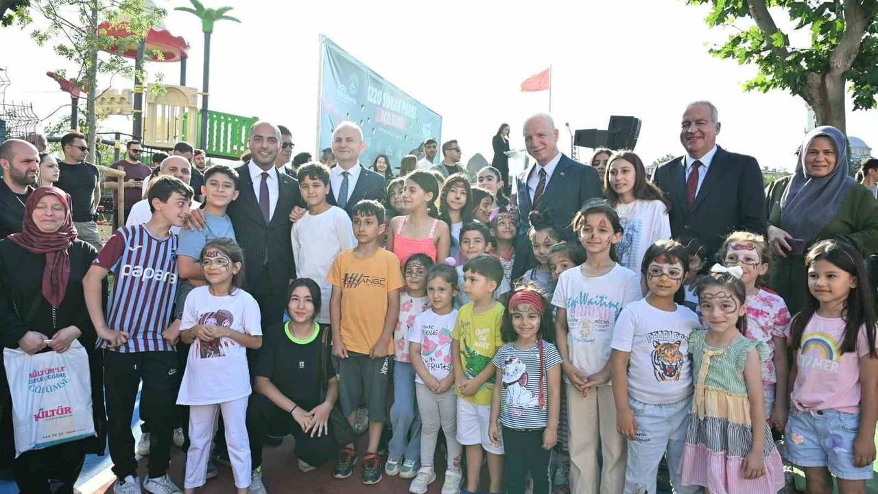 Gaziosmanpaşa'da dünya kupası temalı park törenle açıldı