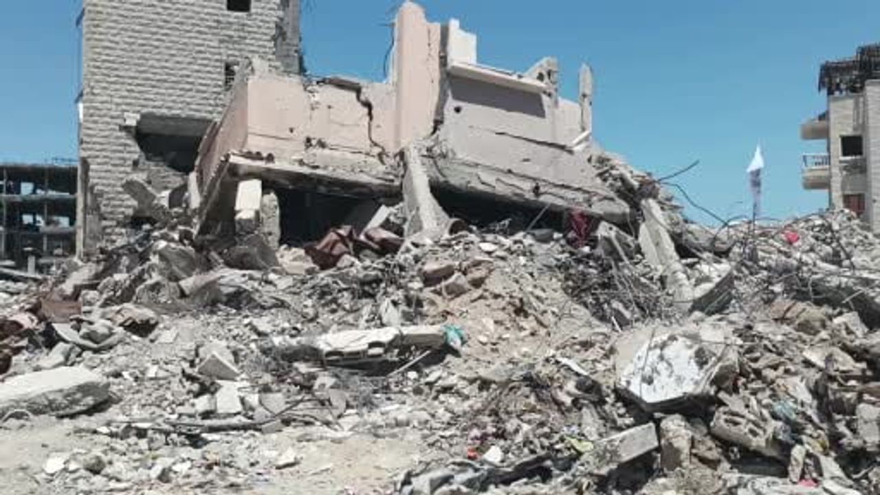 Gazze'de 147 binanın enkazında cenaze arama çalışmaları başladı