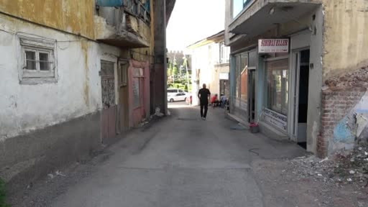 Geçmişin sesini onaran son usta Memişağa sokağında