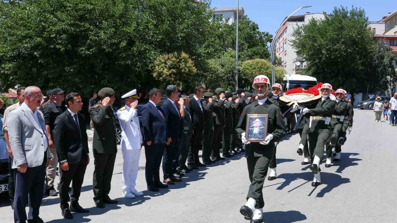 Gelibolu'da Kore gazisi Raif Aydın son yolculuğuna uğurlandı